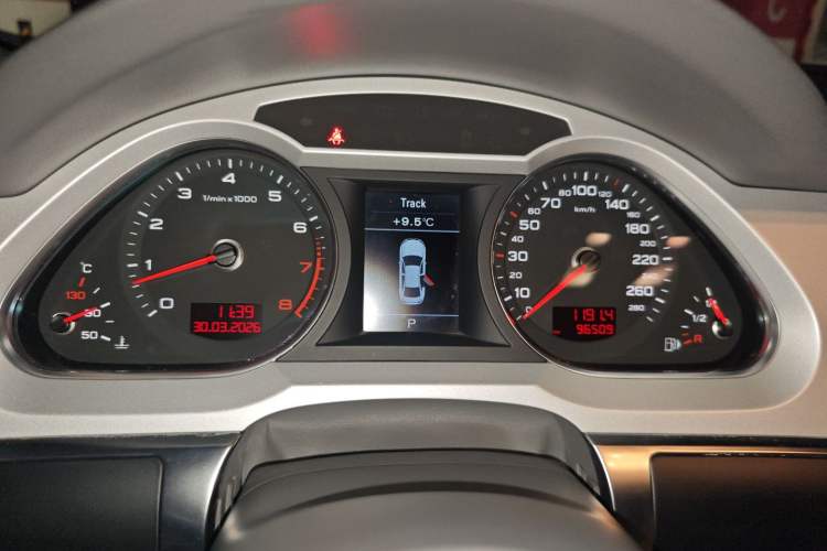 Used Audi A6L 2011 2.8 FSI Luxury Model Instrument Cluster