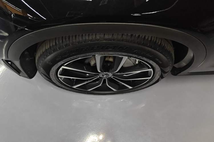 Used Mercedes-Benz GLC 2020 Facelift GLC 300 L 4MATIC Dynamic Edition
