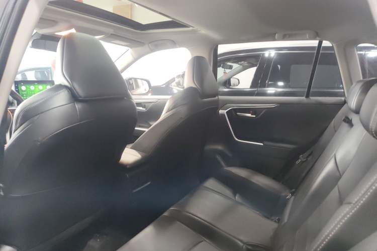 Used Toyota Wildlander 2022 2.0L CVT Two-Wheel Drive Luxury PLUS Edition Headliner