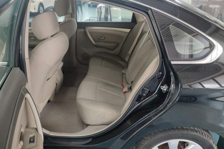 Used Dongfeng Aeolus A60 2012 1.6L Automatic Luxury Version
