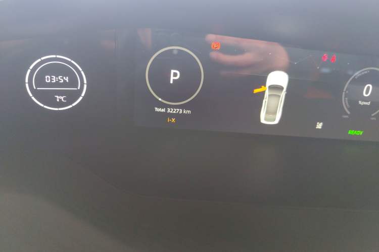 Used Changan UNI-V iDD 2023 Zhidian iDD 1.5T 113km Smart & Fun Version (Rapid Edition)