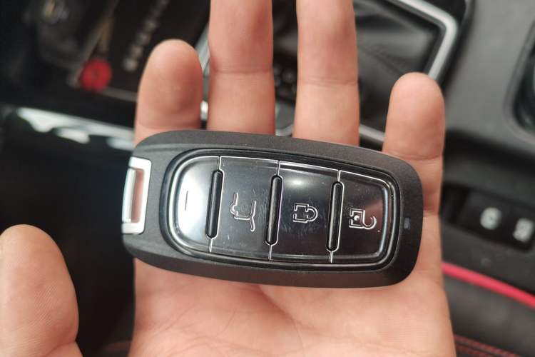 Used Kia Sportage R 2019 2.0L Automatic Smart Luxury Edition Interior 1