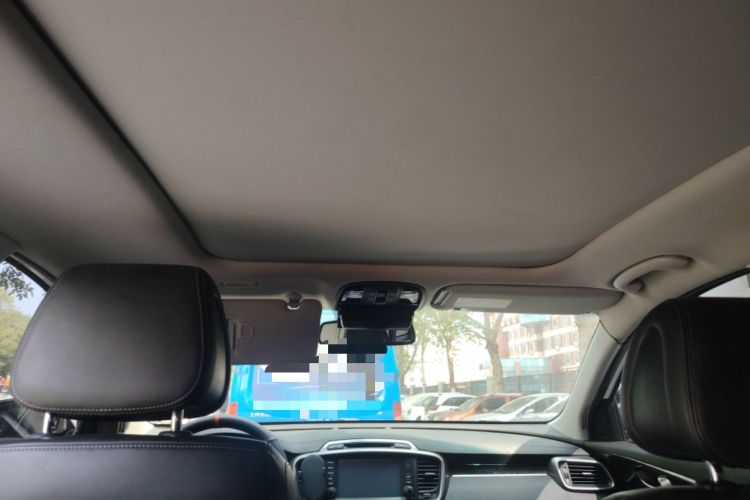 Used Kia Sorento 2015 Sorento L 2.4L Gasoline 4WD Elite Edition 7 Seats China IV Standard
