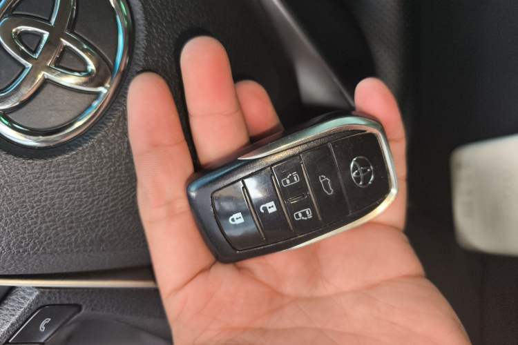 Used Toyota Vellfire 2019 Dual-Engine 2.5L HV Prestige Edition
