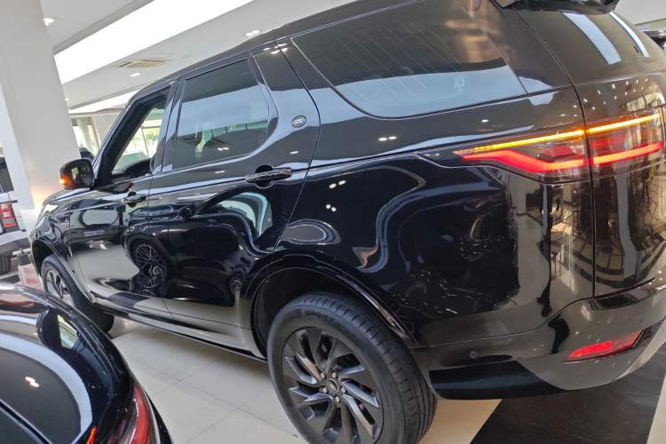 Used Land Rover Discovery 2021 360 PS R-Dynamic S