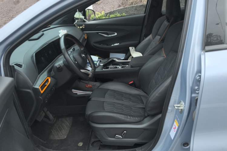 Used CHANGAN UNI-T 2022 1.5T Prestige Version
