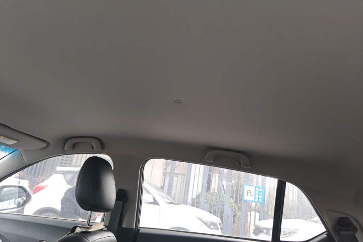 Used Baojun 510 2017 1.5L Manual Fashion Model Headliner