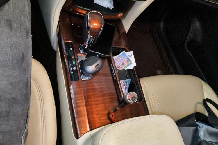 Used Toyota Crown 2015 2.0T Fashion Edition