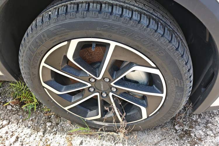 Used Lynk & Co 01 2023 1.5TD EM-F PM Right Front Wheel Hub