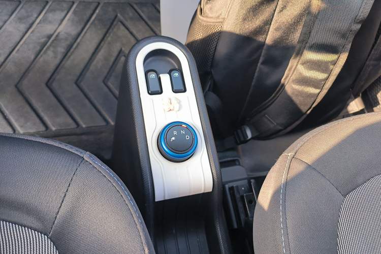 Used Wuling Hongguang MINIEV 2020 Enjoyment Model Lithium Iron Phosphate Gear Lever