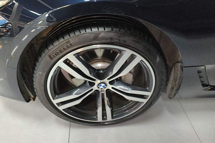 Used BMW 6 Series GT 2022 630i M Sport Package Left Front Wheel Hub