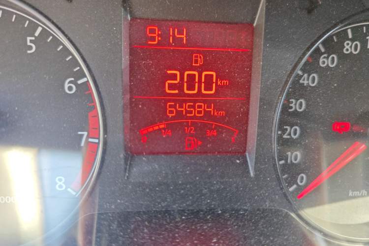 Used Volkswagen Santana 2013 1.6L Manual Comfort Edition Odometer Close Up