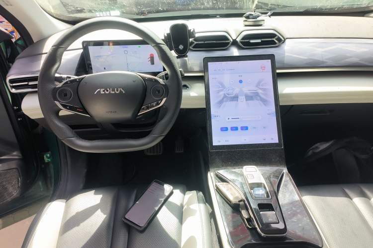 Used Dongfeng Aeolus Mage 2023 1.5T Prestige Edition Center Console