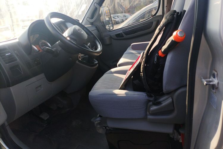 Used Dongfeng Yufeng Yufeng 2020 2.3T Economy Standard Edition VAN Short Wheelbase Mid-Roof 3-Seater WP2.3
