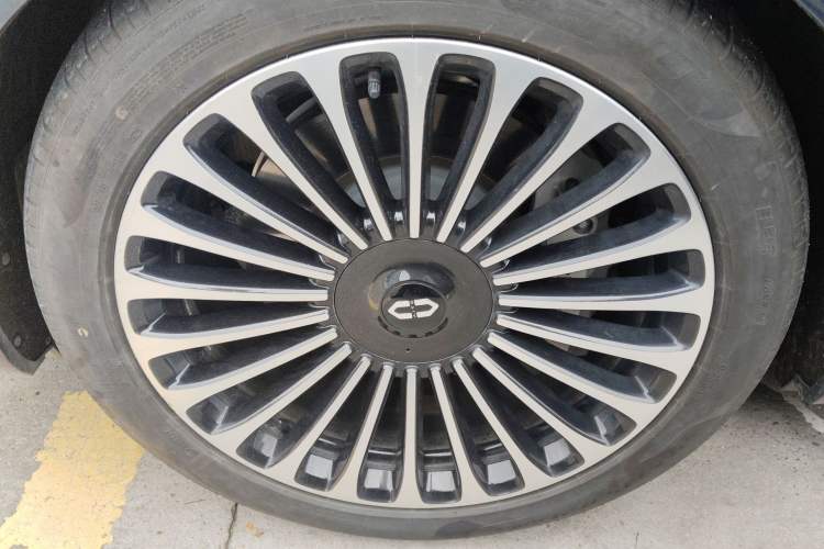 Used Hima AITO M9 2025 Extended-Range Ultra Version 52 kWh 6-Seater
