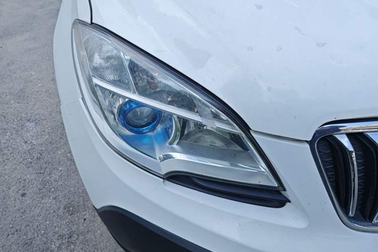 Used Buick Encore 2013 1.4T Automatic Two-Wheel Drive Elite Model Right Front Headlight