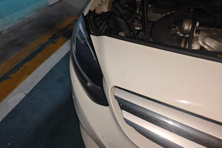 Used Mercedes-Benz B-Class 2016 B 180 Right Front Headlight