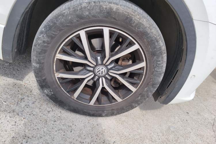 Used Volkswagen Tiguan L New Energy 2019 430 PHEV Hybrid Flagship Model Right Front Wheel Hub