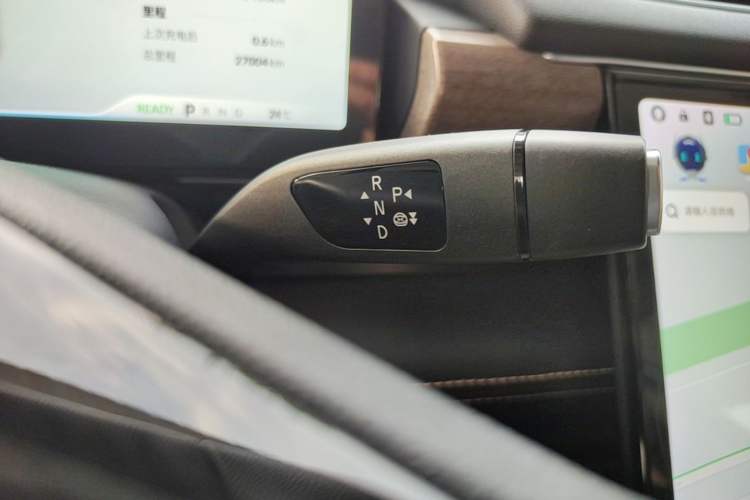 Used XPeng P5 2024 500 Smart Drive Edition Gear Lever