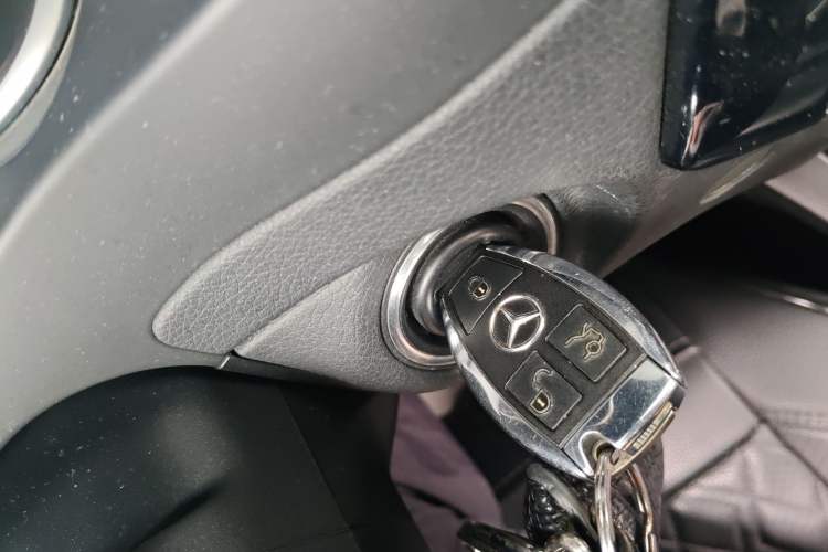 Used Mercedes-Benz C-Class 2013 C 180 CGI Classic Vehicle Key