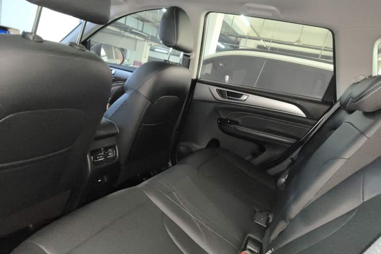 Used Haval M6 2021 PLUS 1.5T DCT Comfort Edition