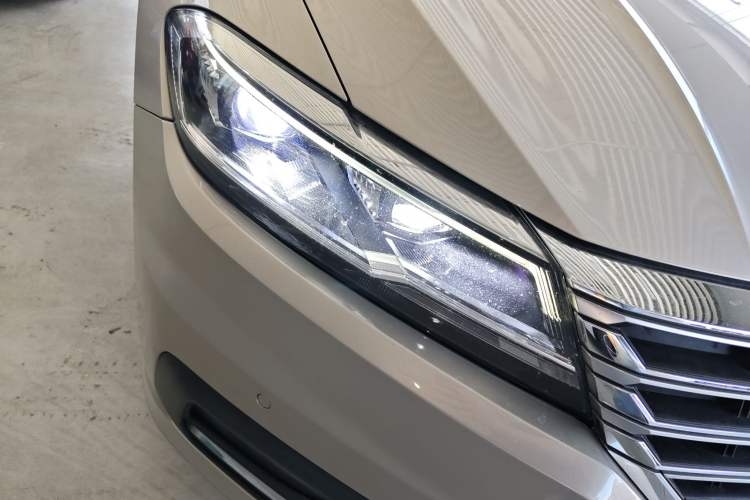 Used Volkswagen Lavida 2019 280TSI DSG Luxury Edition China VI Standard Right Front Headlight