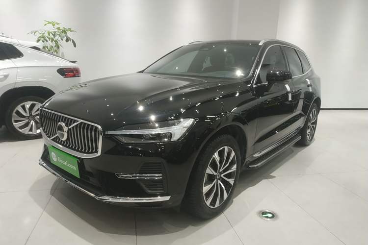 Used Volvo XC60 2023 B5 4x4 Smart Luxury Edition

