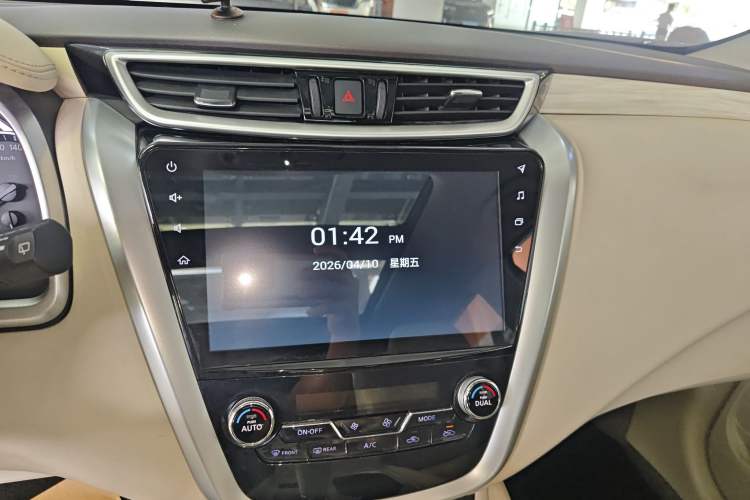 Used Nissan Murano 2019 2.5L XL Two-Wheel Drive Smart Connect Luxury Edition China VI Standard Audio And AC Panel