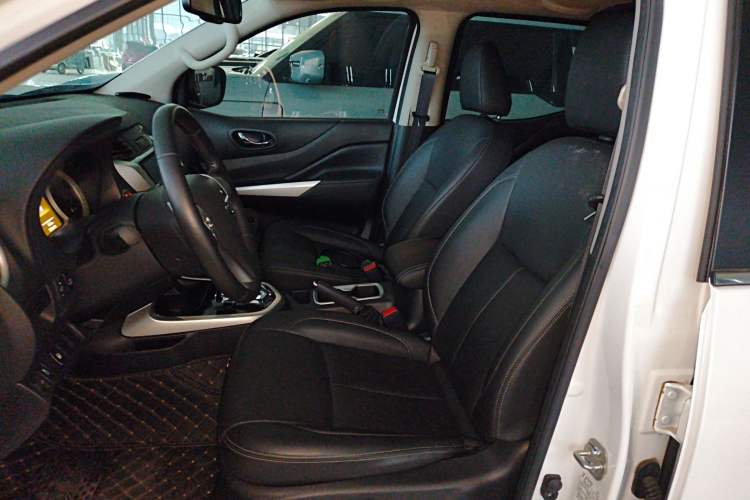 Used Nissan Navara 2023 2.5L Automatic 4x4 Prestige Edition