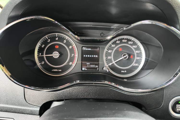 Used Baojun 560 2016 1.5T Manual Luxury Model
