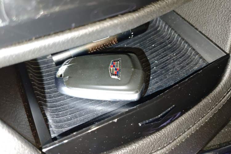 Used Cadillac XT6 2021 28T Six-Seater Four-Wheel-Drive Luxury Version Vehicle Key