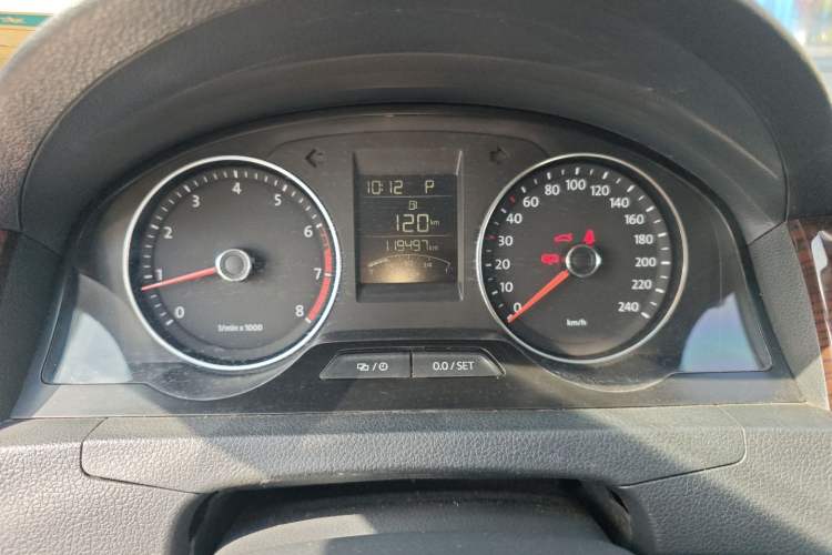 Used Volkswagen Santana 2013 1.6L Automatic Luxury Edition Instrument Cluster