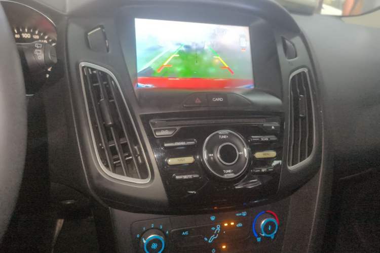 Used Ford Focus 2018 Hatchback Classic 1.6L Automatic Trendy SmartDrive Edition
