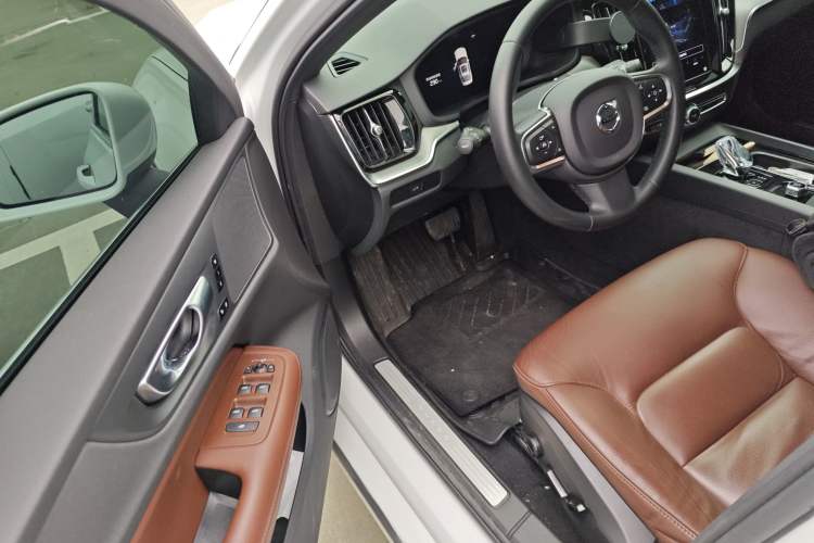 Used Volvo S60 2023 B4 Zhiyi Luxury Edition Driver Seat