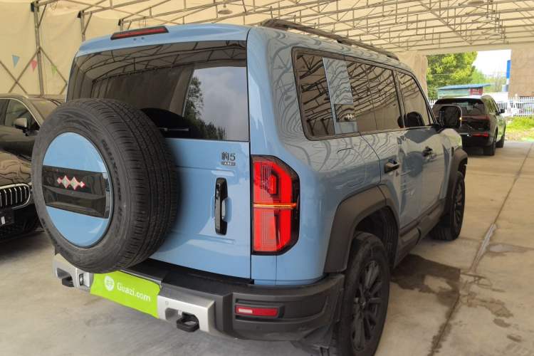 Used Formula Leopard 5 2023 Explore Edition Rear Right 45 Deg