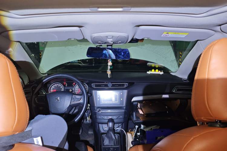 Used Peugeot 408 2016 1.6T Automatic Luxury Edition Headliner