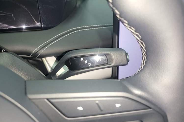 Used Xiaomi Auto SU7 2024 Four-Wheel Drive Ultra-Long Range Advanced Intelligent Driving Max Edition