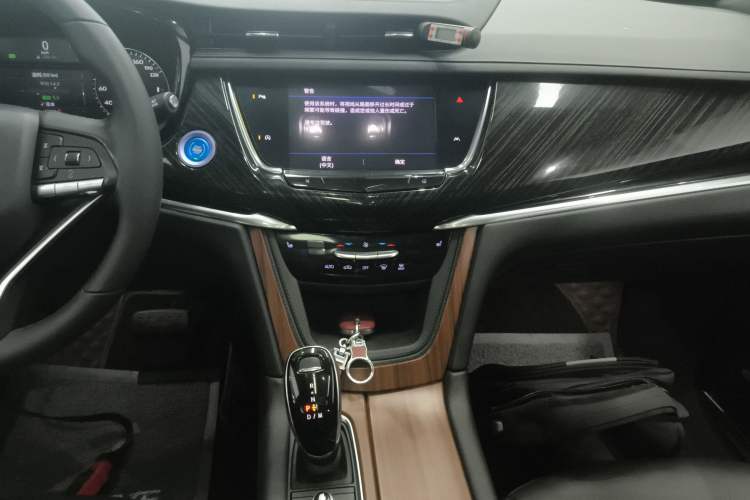 Used Cadillac XT6 2022 2.0T Six-Seater Two-Wheel-Drive Luxury Version
