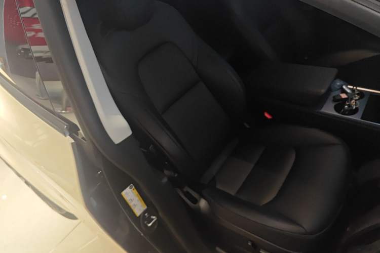 Used Tesla Model Y 2024 Rear-Wheel-Drive Version
