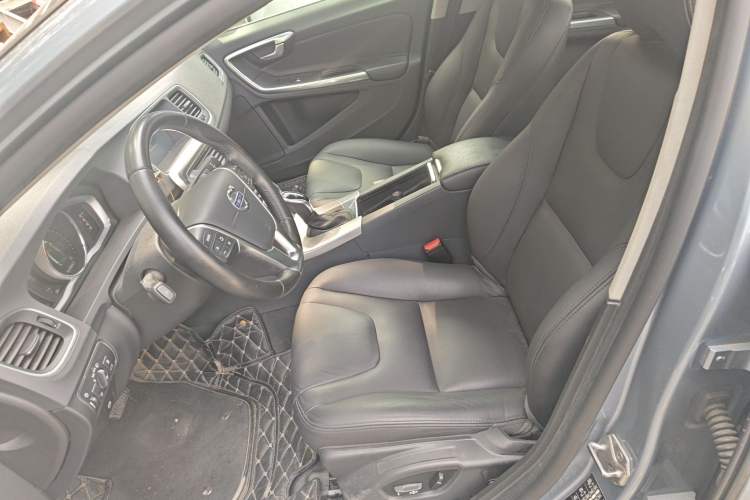 Used Volvo S60 2018 S60L T4 Zhiyuan Edition
