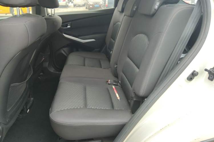 Used SsangYong Korando 2014 2.0L Gasoline Two-Wheel Drive Manual Comfort Navigation Edition
