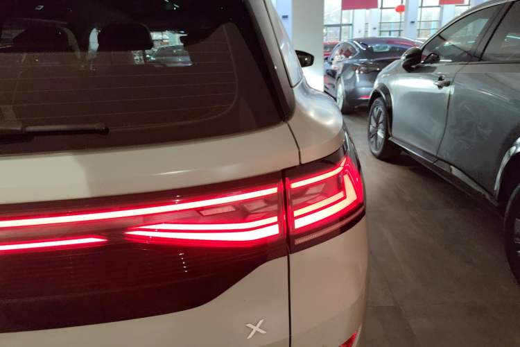 Used Volkswagen ID.6 X 2022 Smart Enjoyment Long-Range Edition
