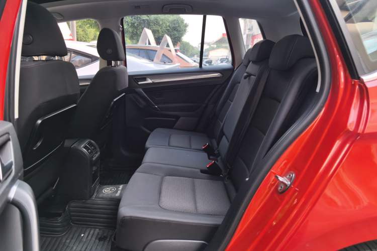 Used Volkswagen Golf Sportsvan 2016 230TSI Automatic Trend Edition