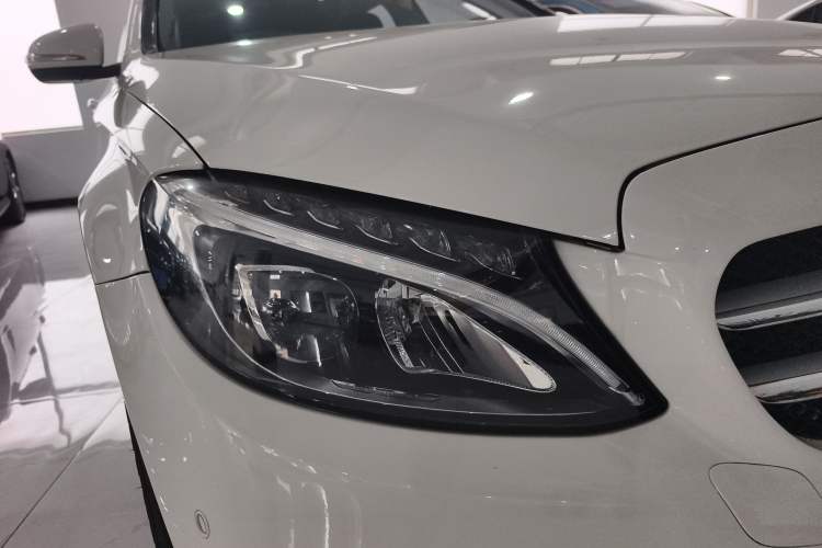 Used Mercedes-Benz C-Class 2017 Restyled C 180 L Fashion Edition Sport Version Right Front Headlight