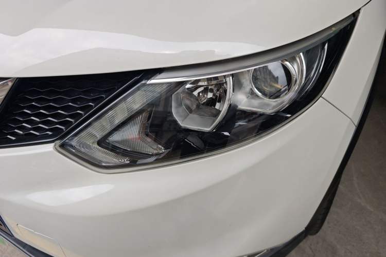 Used Nissan Qashqai 2016 2.0L CVT Luxury Edition Left Front Headlight