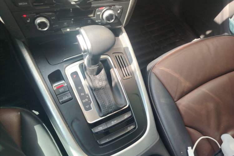 Used Audi Q5 2016 40 TFSI Technology Edition Gear Lever