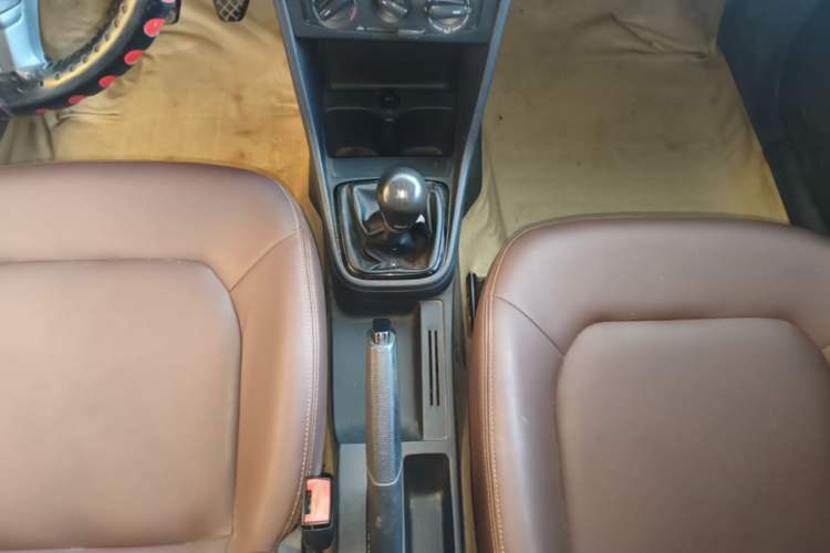 Used Volkswagen Jetta 2013 1.6L Manual Fashion Edition
