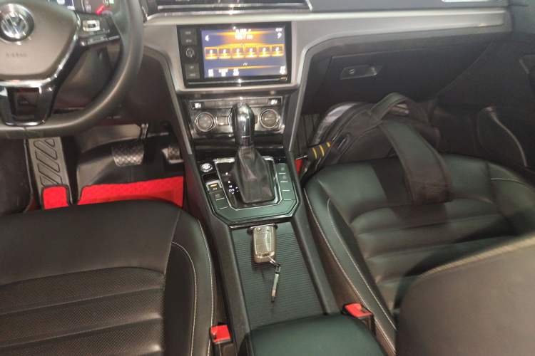 Used Volkswagen Lamando 2019 280TSI DSG Comfort Edition China VI standard Gear Lever