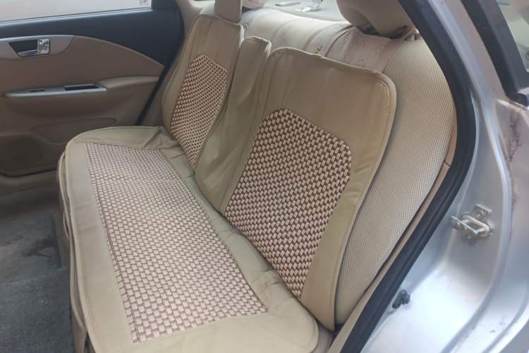 Used Buick Excelle 2013 1.5L Automatic Classic Model
