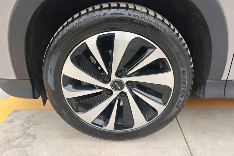 Used BYD Song PLUS New Energy 2023 Champion Edition EV 520KM Flagship Model Exterior 4